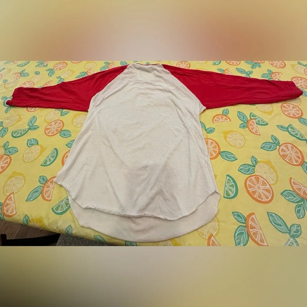 Old Navy Red and White T-shirt Size: 12 (Boy)